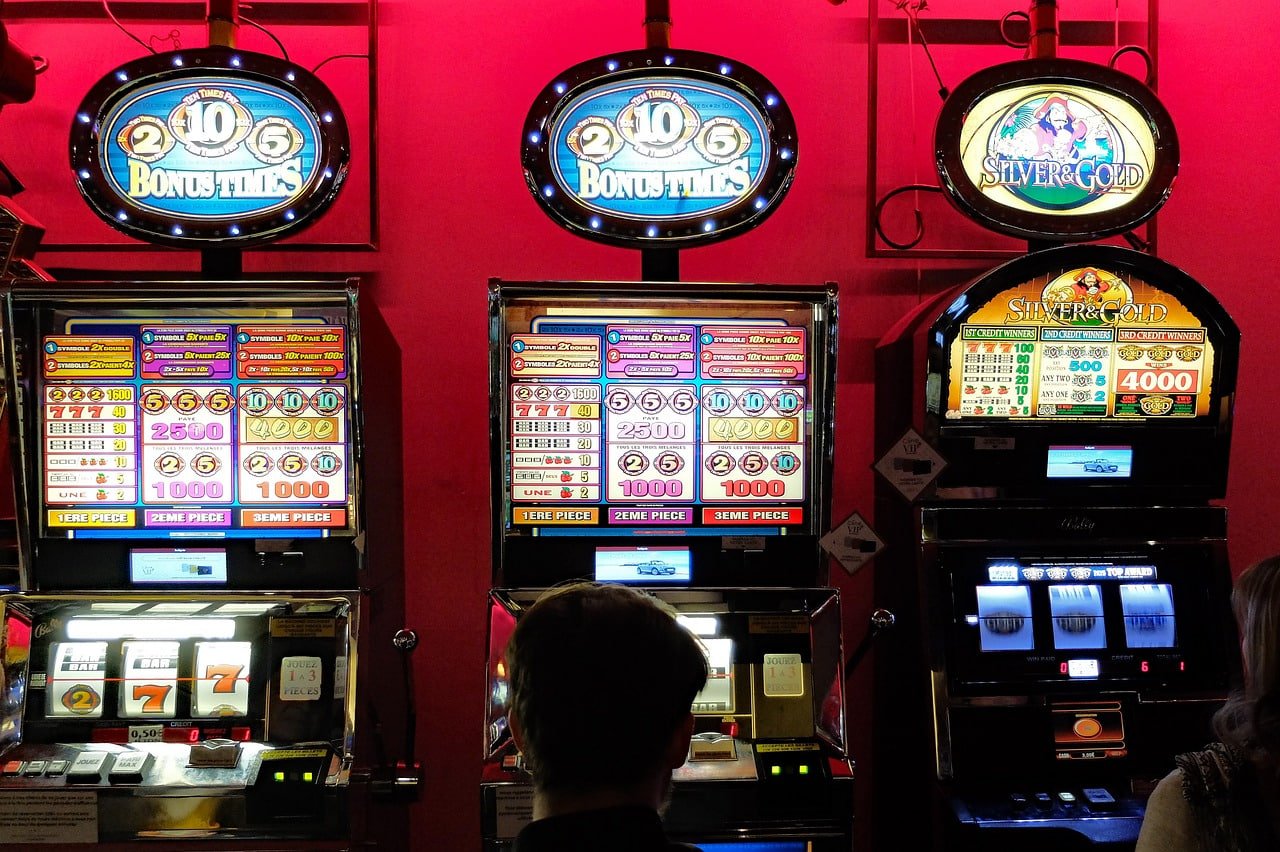 philbet bingo game interface showing numbered cards on screen